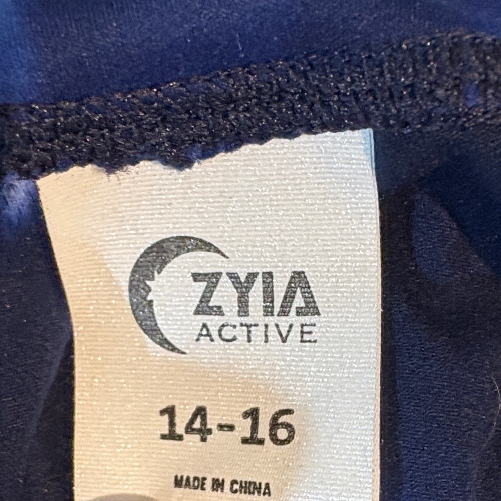 Zyia cropped Blue Tie-Dye Leggings - Picture 5 of 7